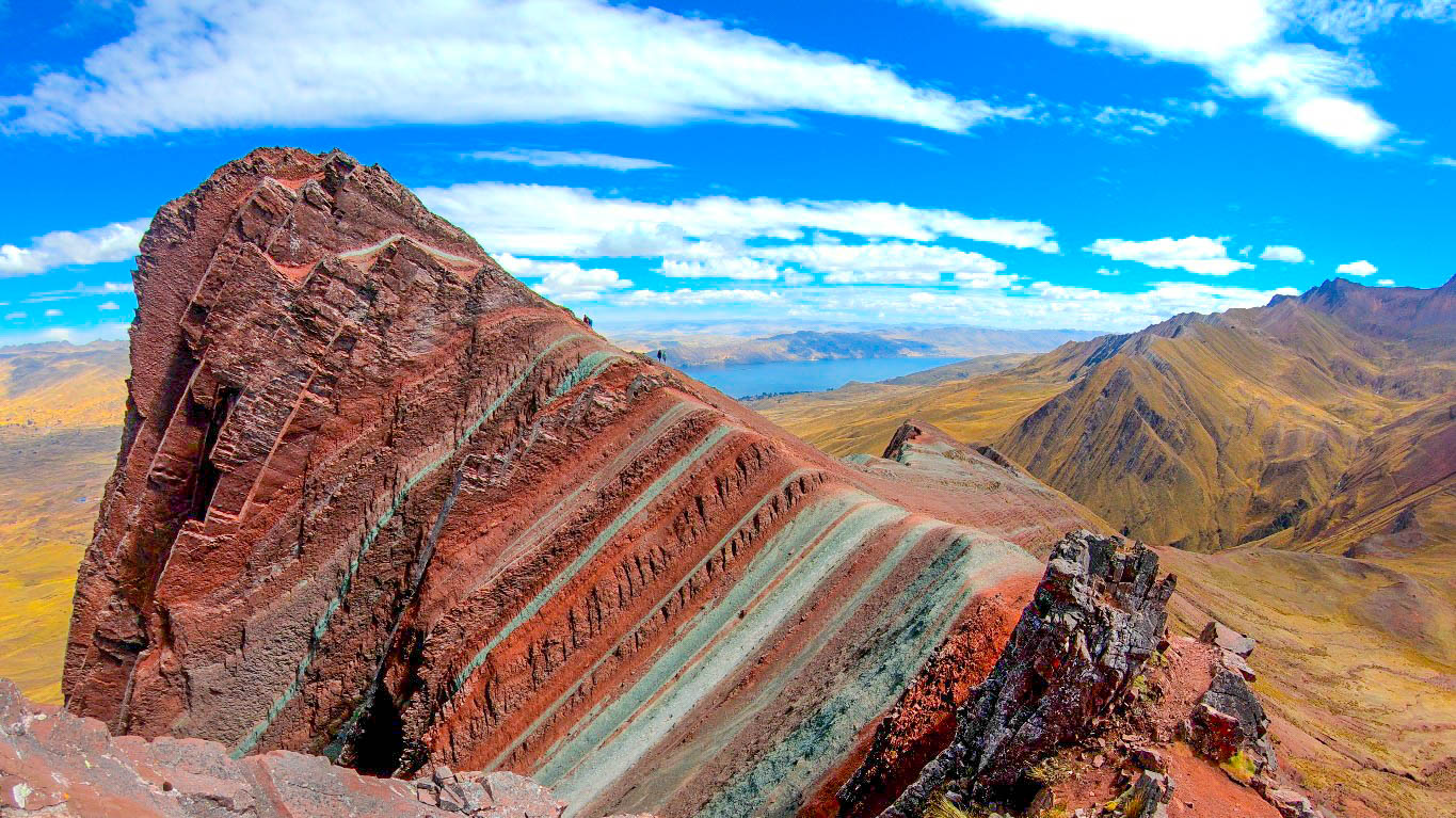 pallay punchu la nueva montaña de colores apu takllo